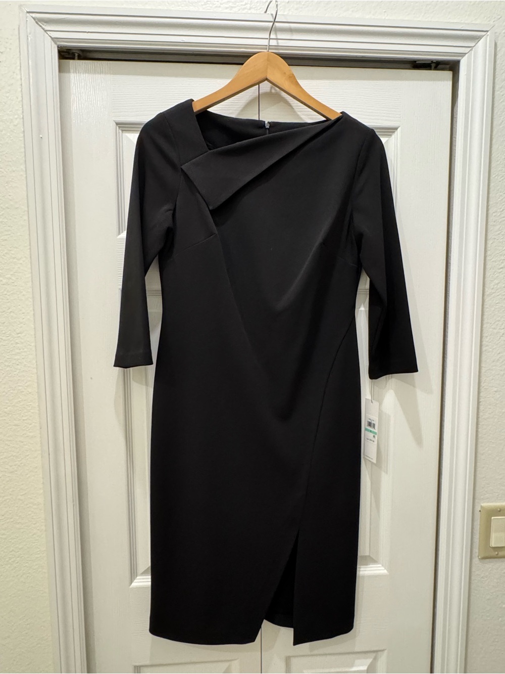 NWT CALVIN KLEIN - Black Long-Sleeve Dress